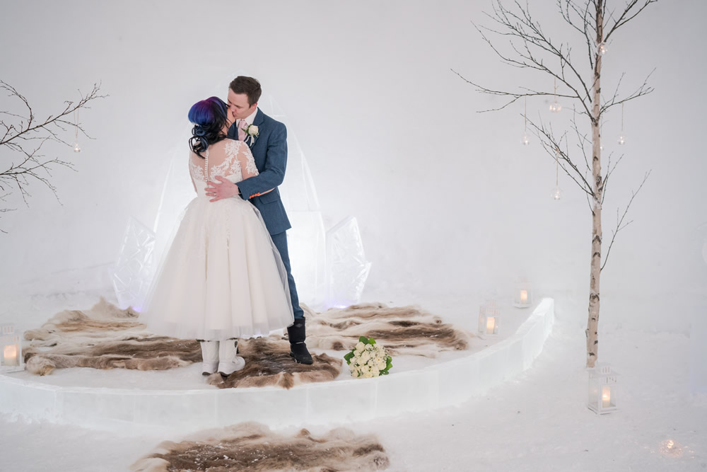 The Northern Lights Snow Chapel Sun & Snow Weddings